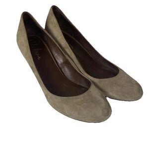 Cole Haan X NikeAir Non-slip sole Tan Suede Heels Size‎ 6.5